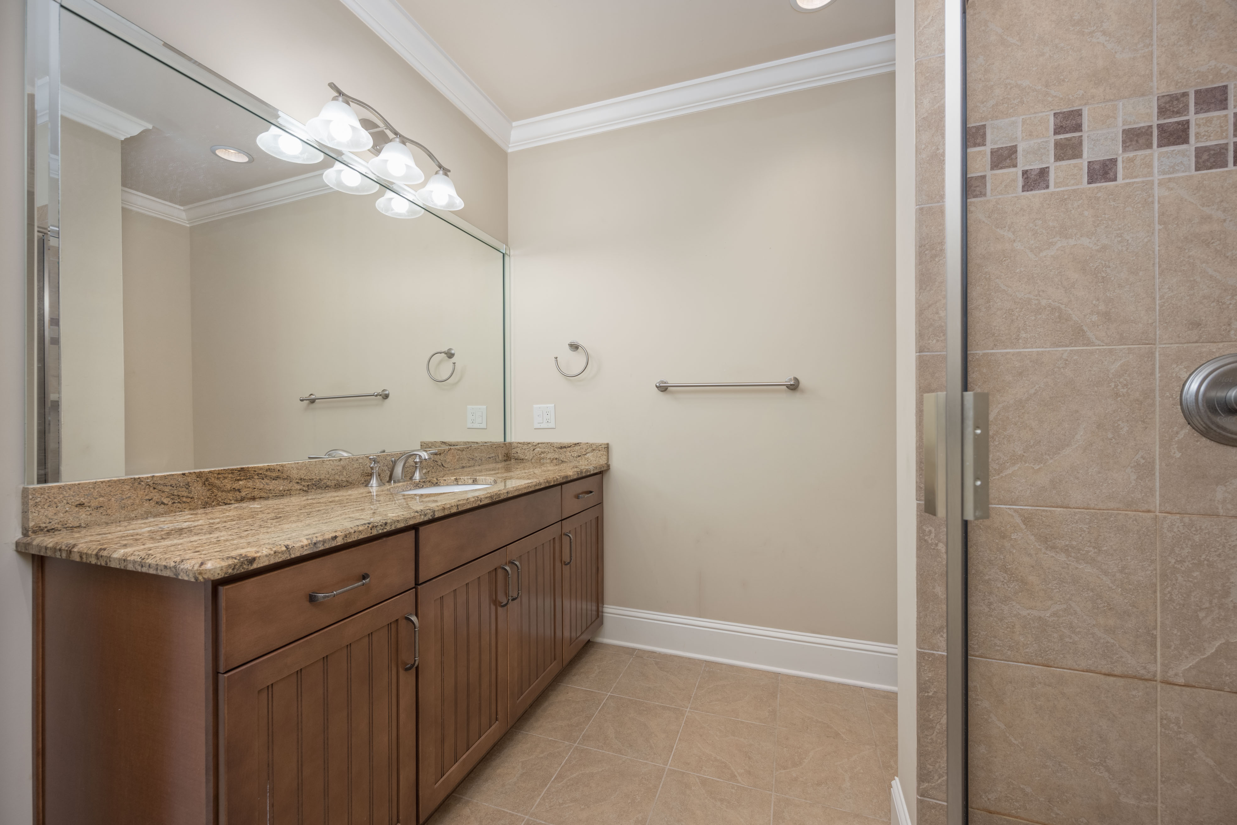 1121 Crackers Neck Road image 39